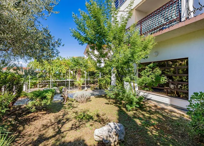 2 Bedroom Lovely In Zidarici *