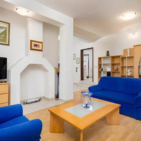 2 Bedroom Stunning In Zidarici