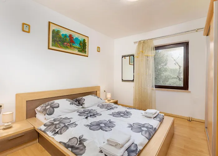 2 Bedroom Lovely In Zidarici *