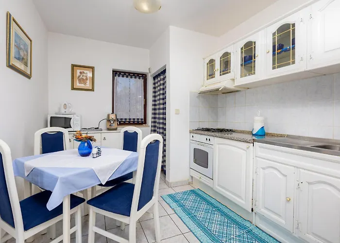 2 Bedroom Lovely In Zidarici Apartman Sveti Anton
