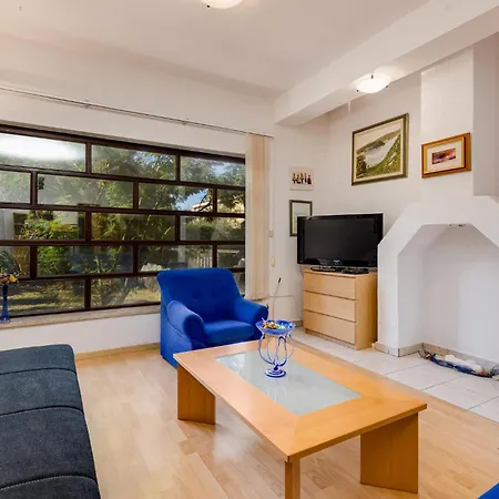 アパート 2 Bedroom Lovely In Zidarici *